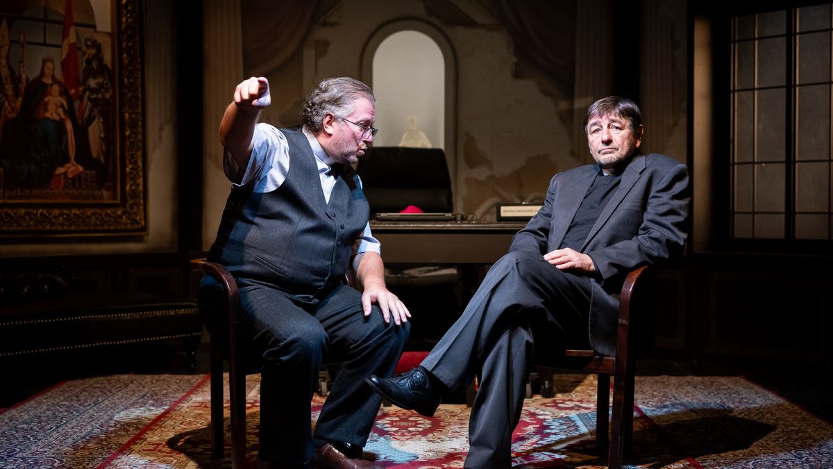 V Ostravě uvedou českou premiéru Kardinální chyby. Tématem je rub a líc katolické církve